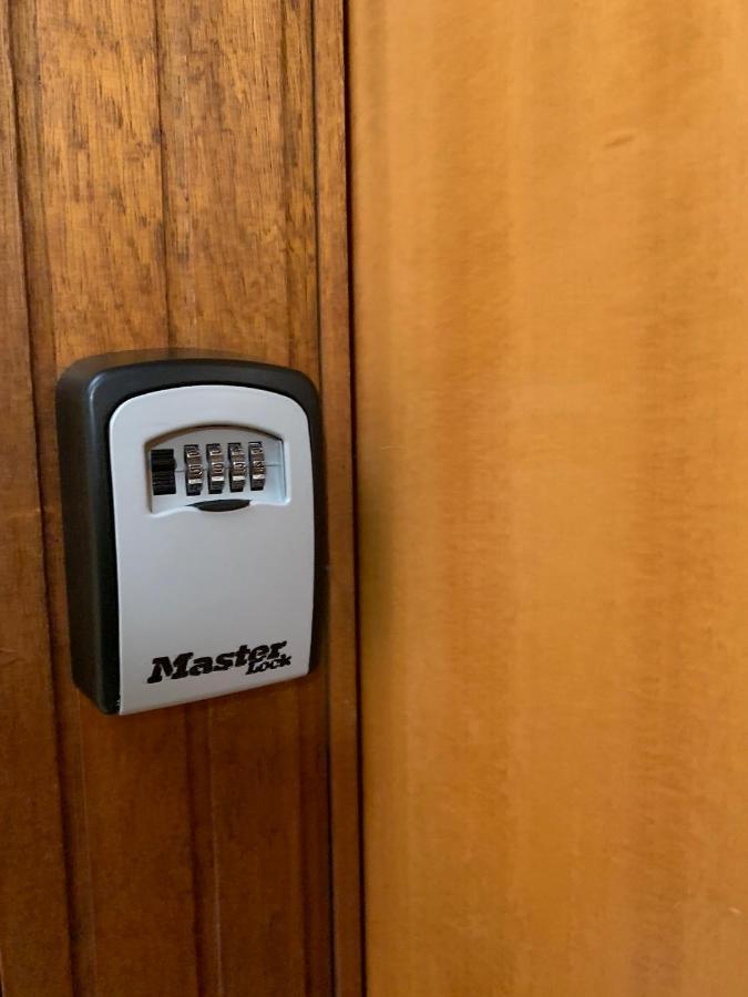 Les Appartements De Lina-Self Check In Ла-Гранд-Мот Экстерьер фото